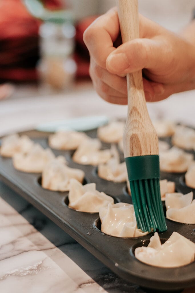 Cream Cheese and Shrimp Wonton Appetizers