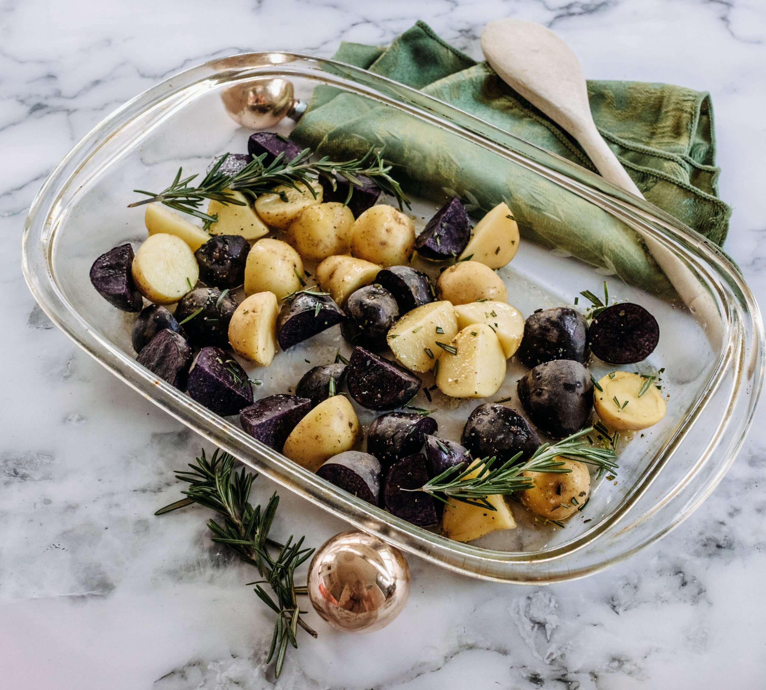 Read more about the article Roasted Purple Potatoes with Fresh Herbs